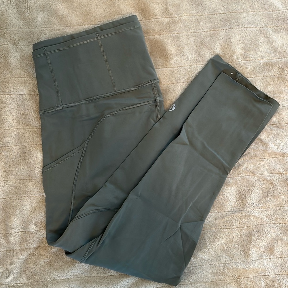 Lululemon fast n free 19” crop size 6